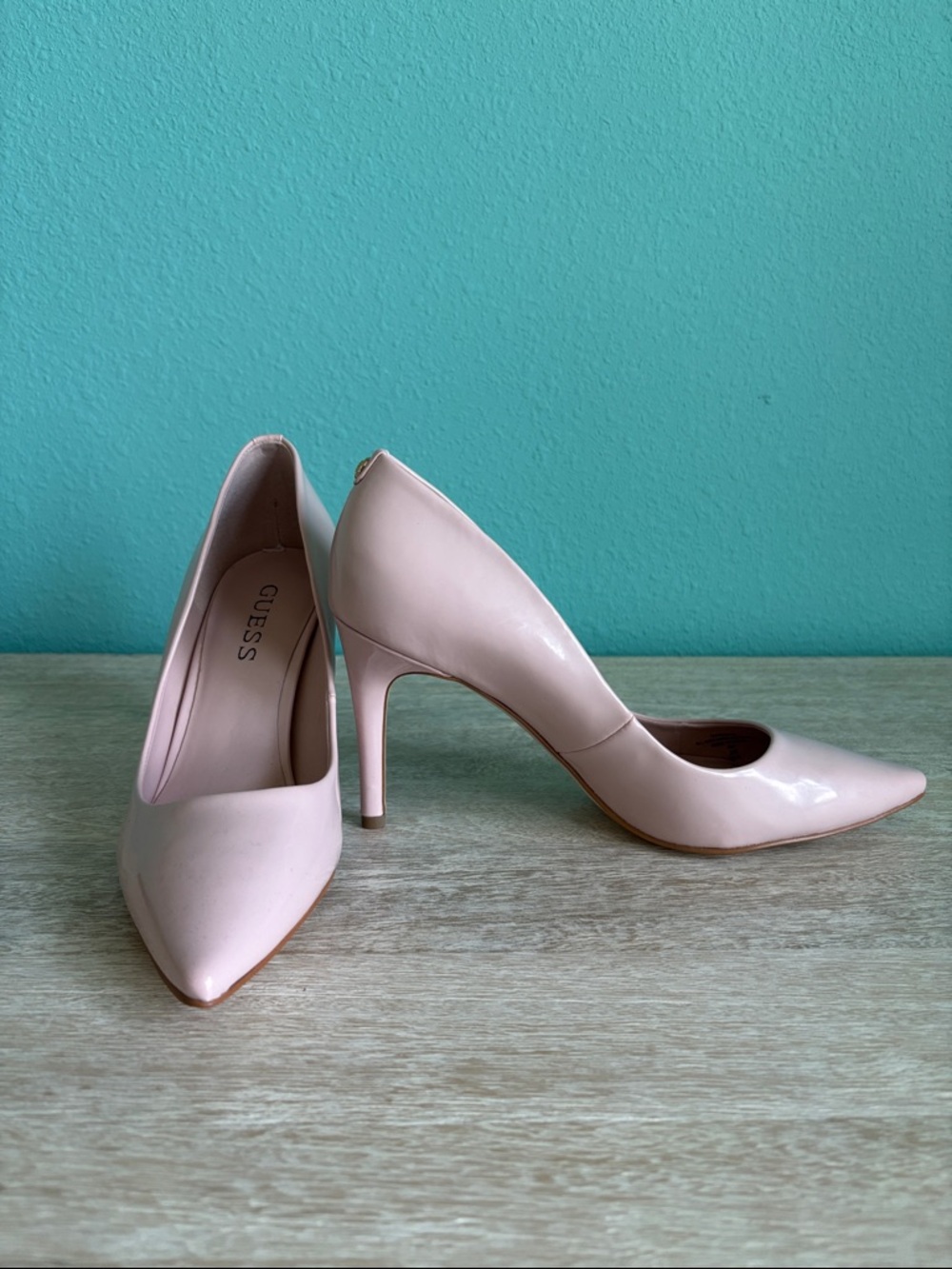 GUESS Sz 8 Women's Light Pink Patent Pointed-Toe Stiletto Pumps